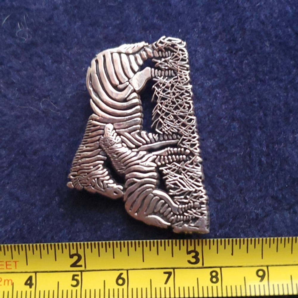 Taxco Mexico Sterling Mama and Baby Zebra Brooch - Picture 7 of 7